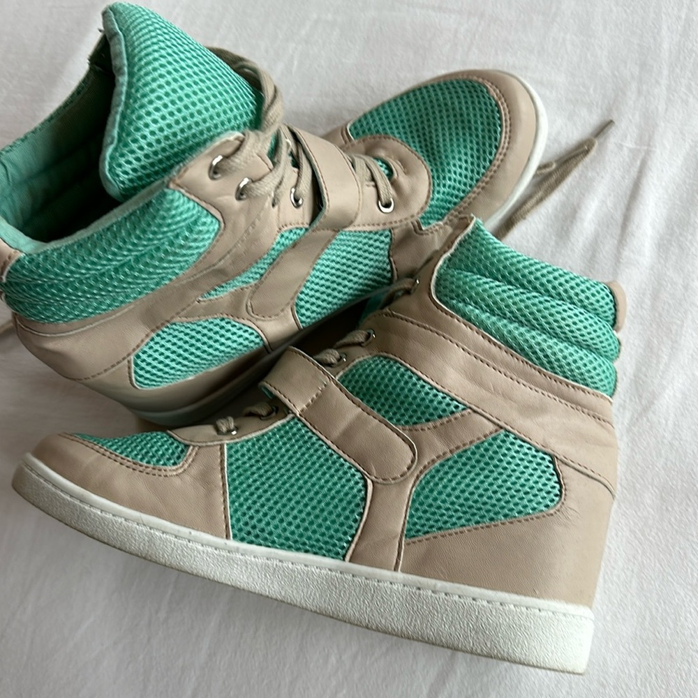 Sneaker Wedges